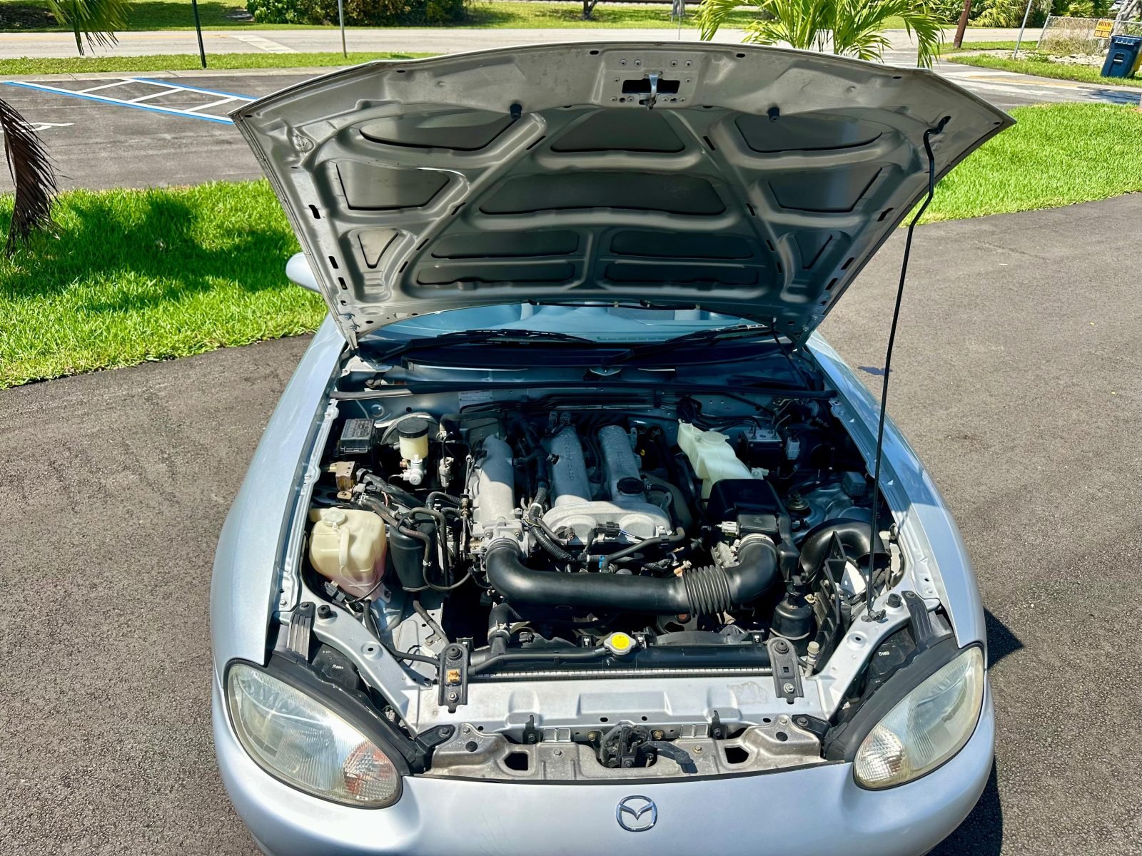 1998 Mazda Roadster — photo 8