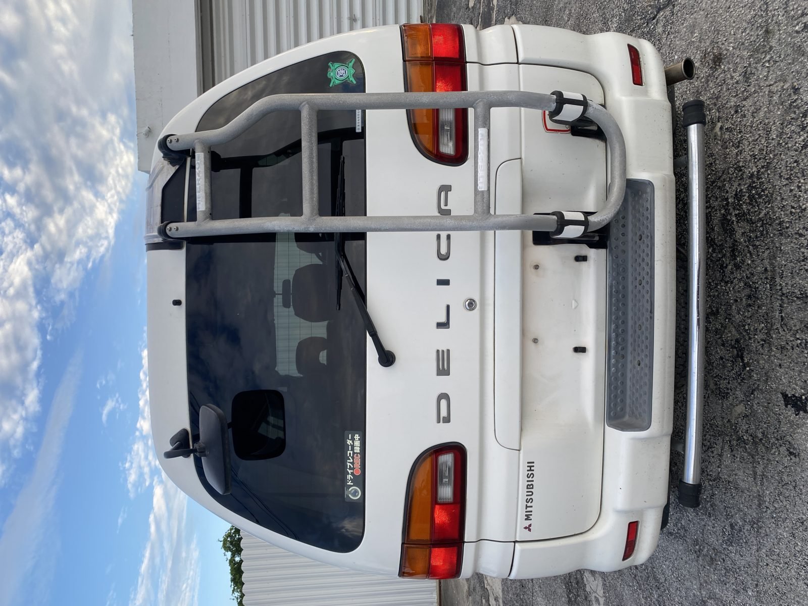 1999 Mitsubishi Delica — photo 2