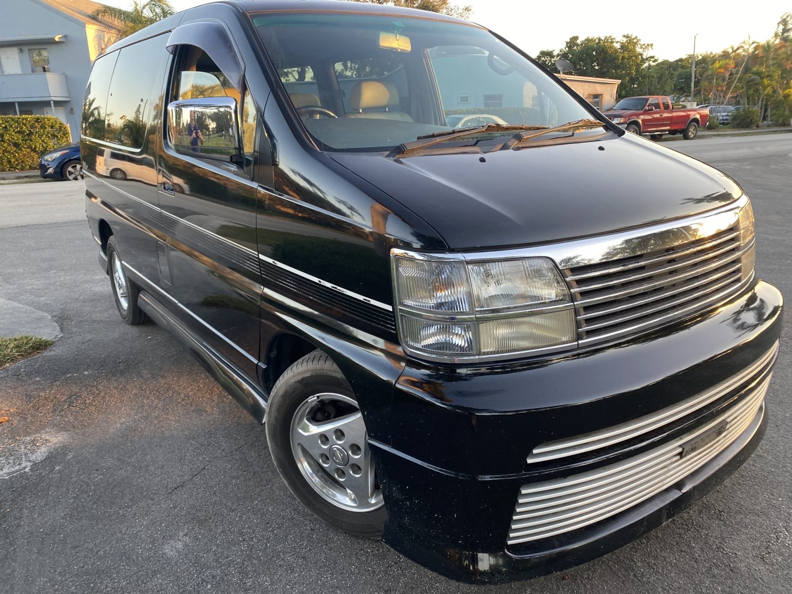 2000 Nissan Elgrand — photo 3