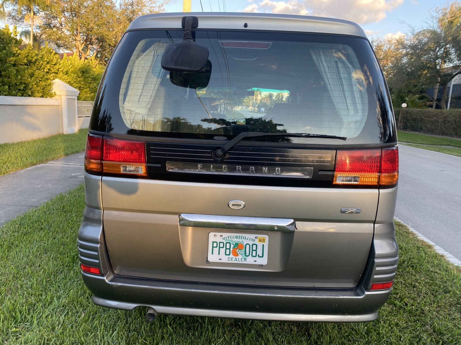 2000 Nissan Elgrand — photo 7