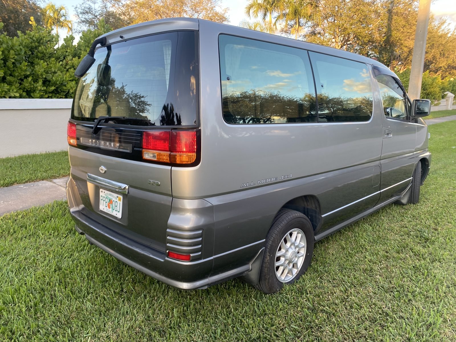 2000 Nissan Elgrand — photo 8