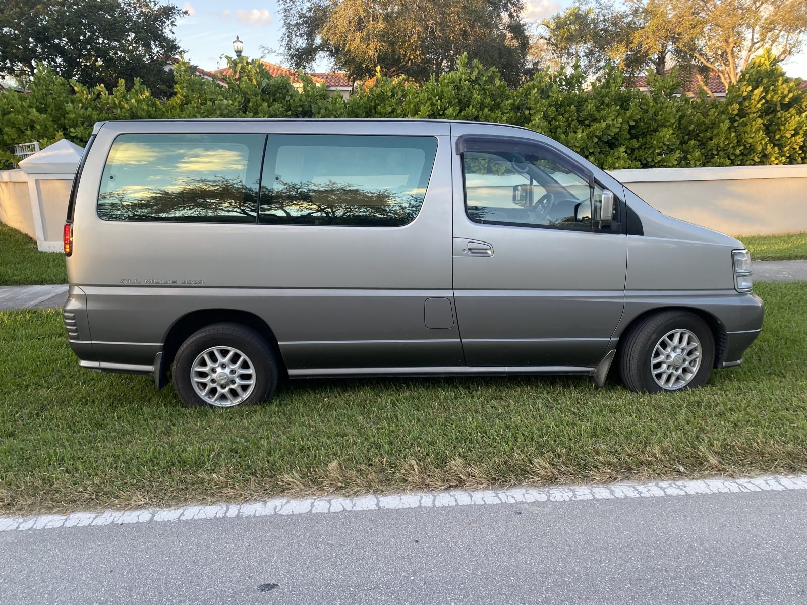 2000 Nissan Elgrand — photo 9