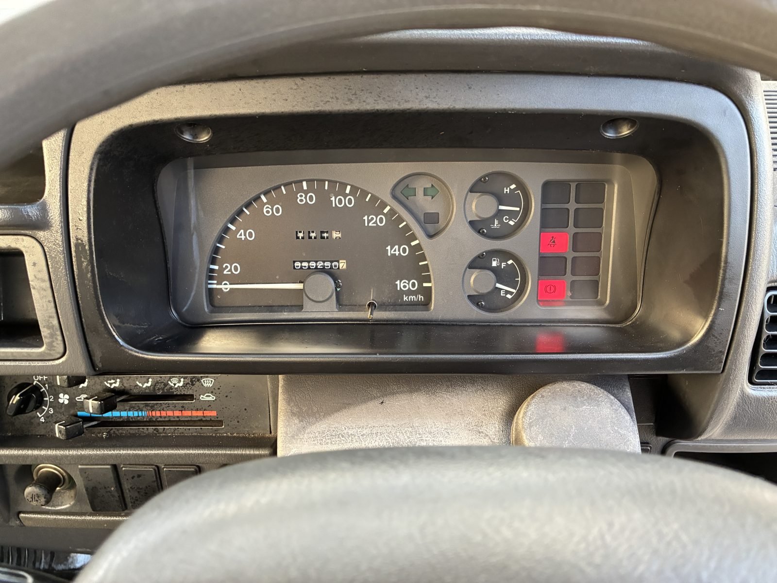 1997 Nissan Vanette Truck — photo 10
