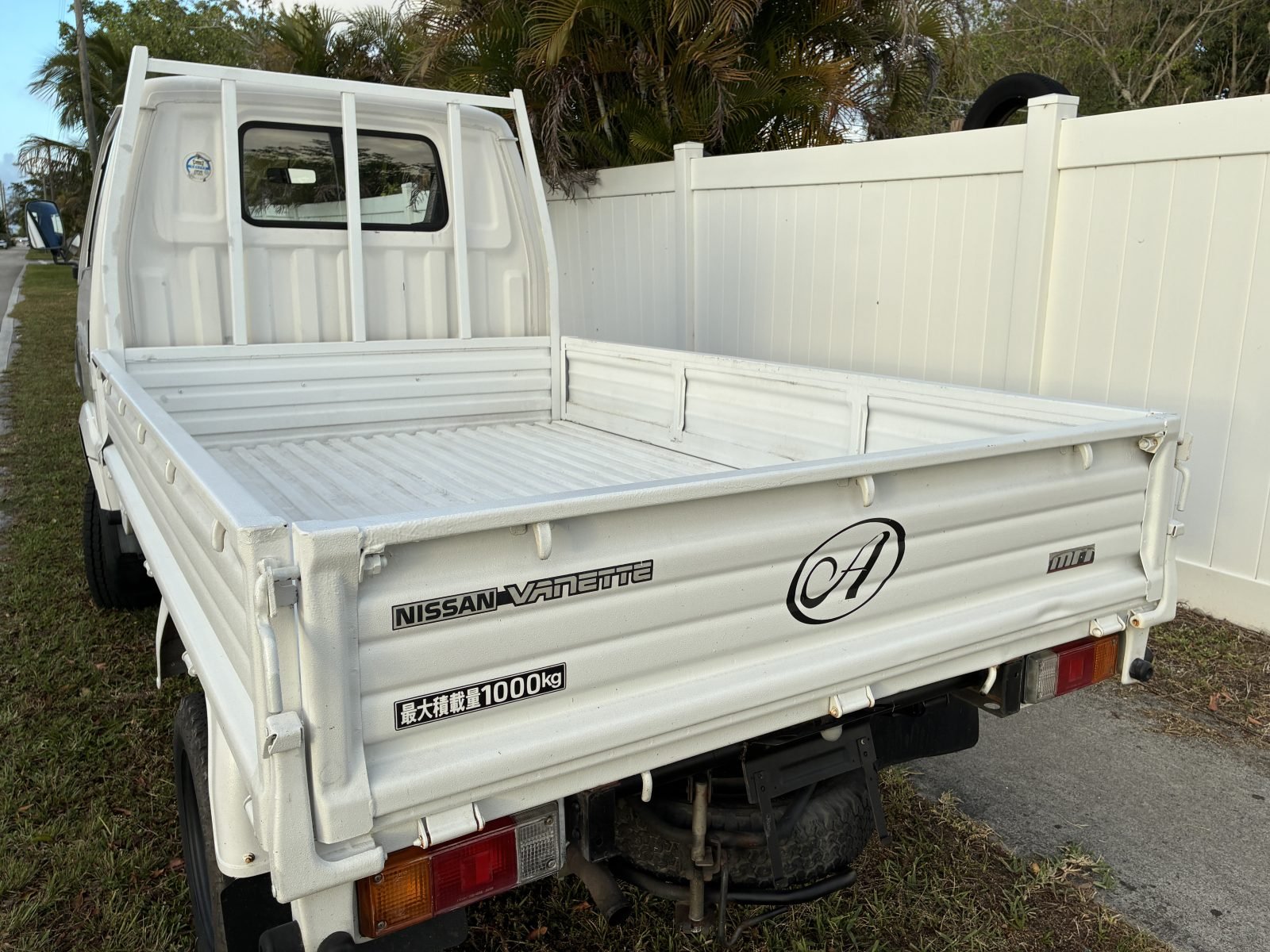 1997 Nissan Vanette Truck — photo 5