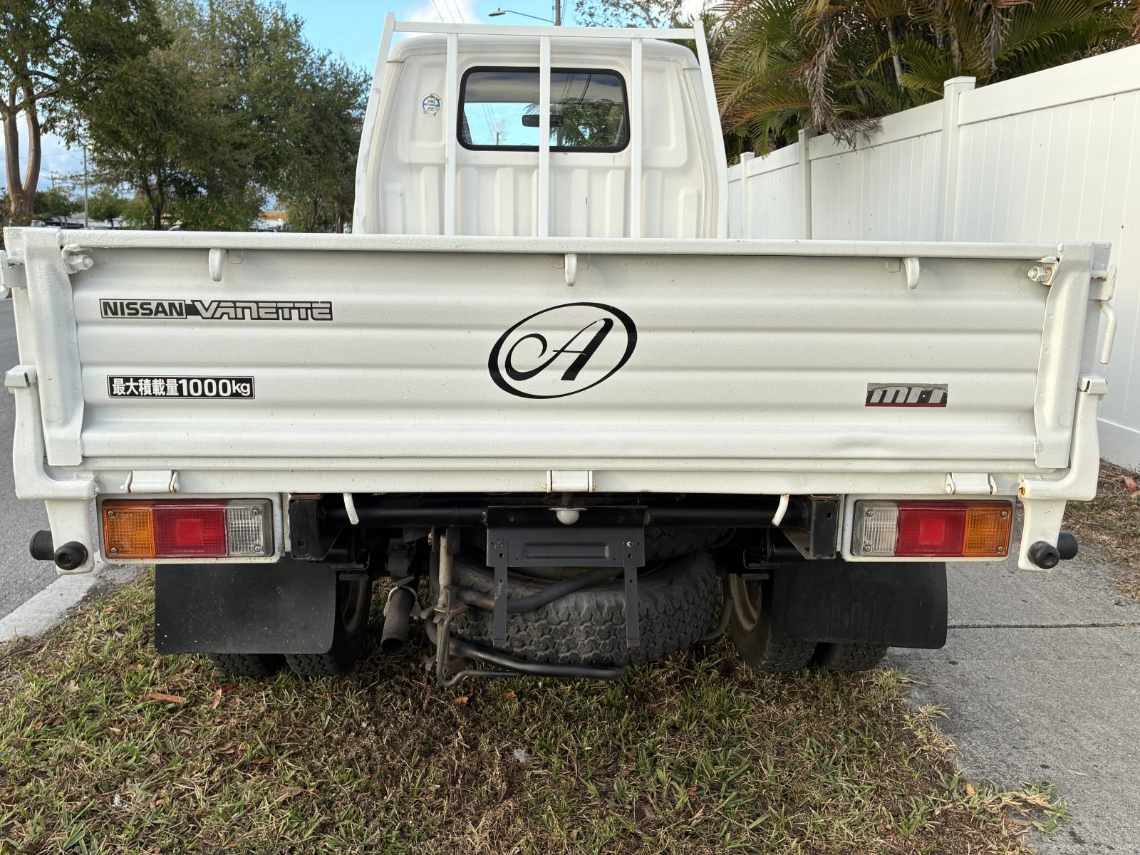 1997 Nissan Vanette Truck — photo 6