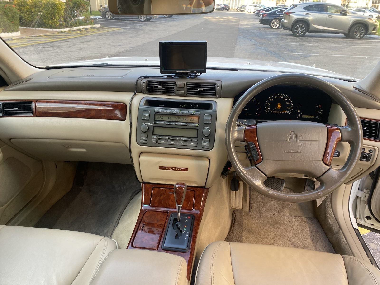 1999 Toyota Crown Majesta — photo 10