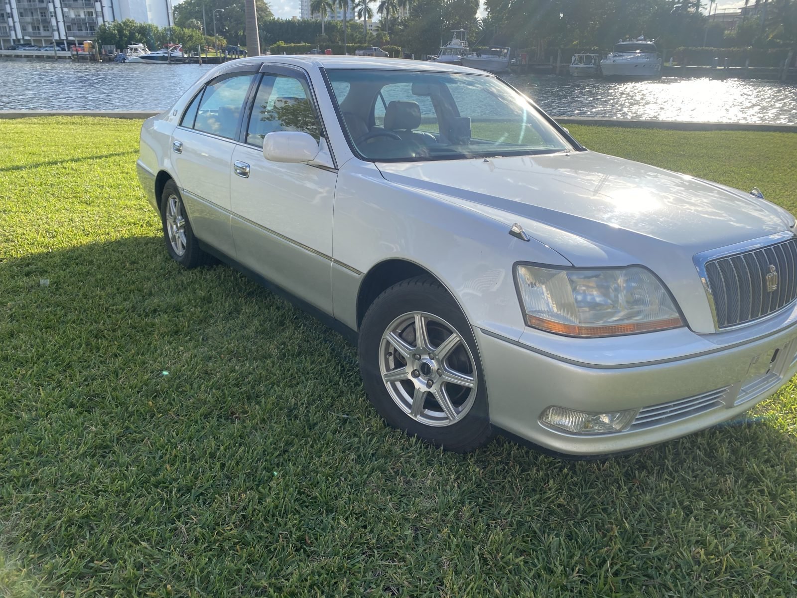 1999 Toyota Crown Majesta — photo 5