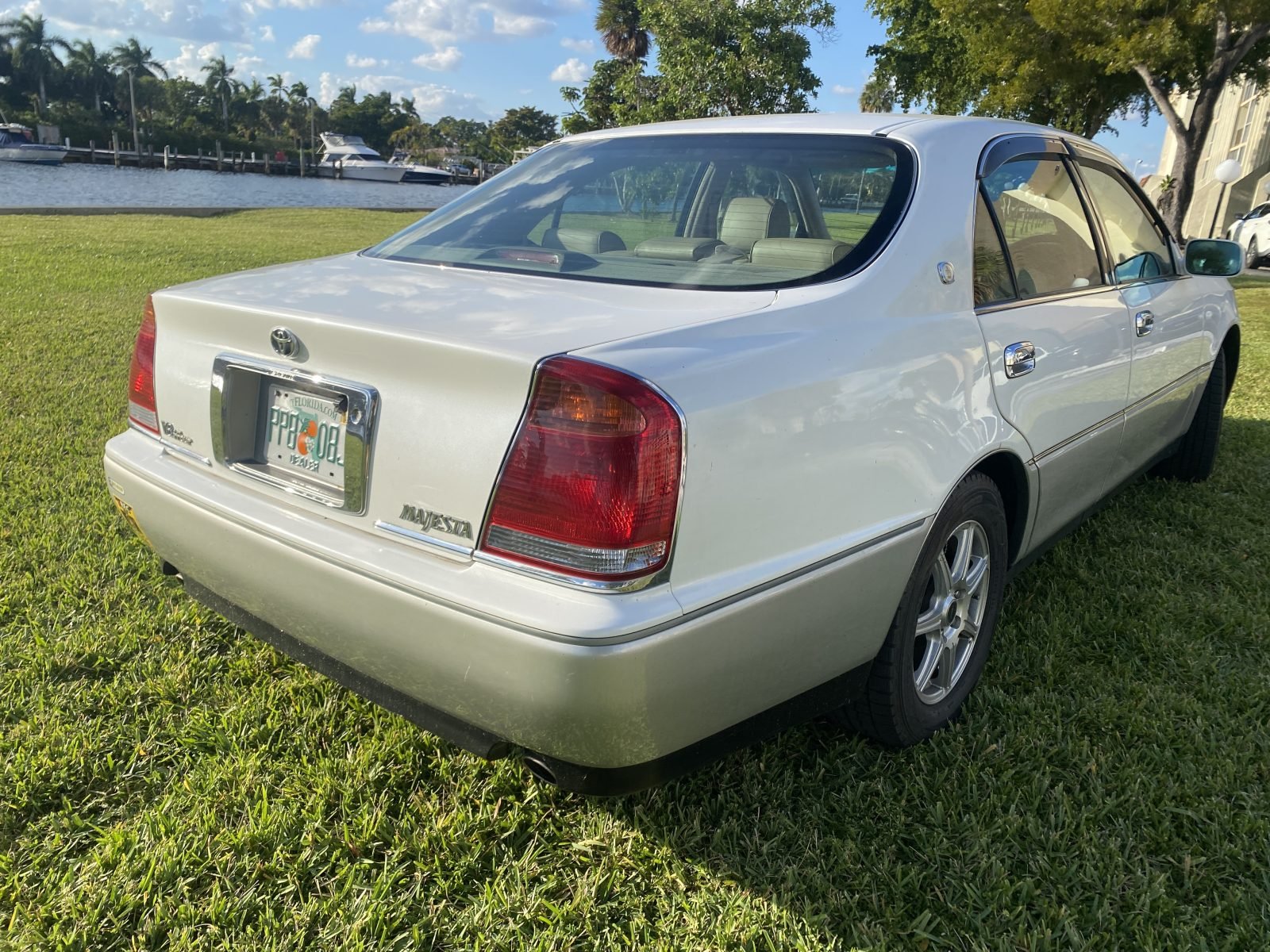 1999 Toyota Crown Majesta — photo 7