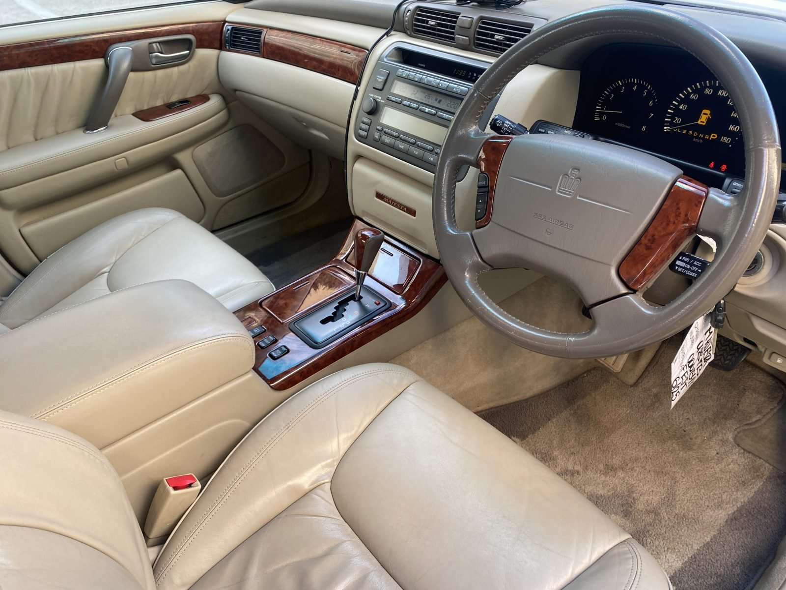 1999 Toyota Crown Majesta — photo 8