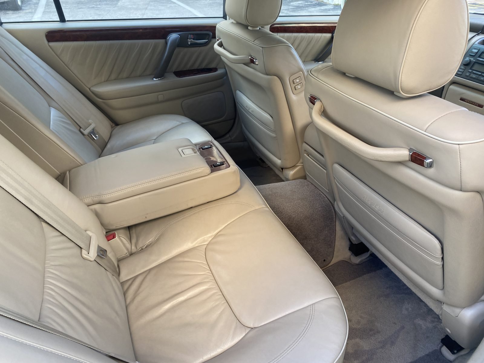 1999 Toyota Crown Majesta — photo 9