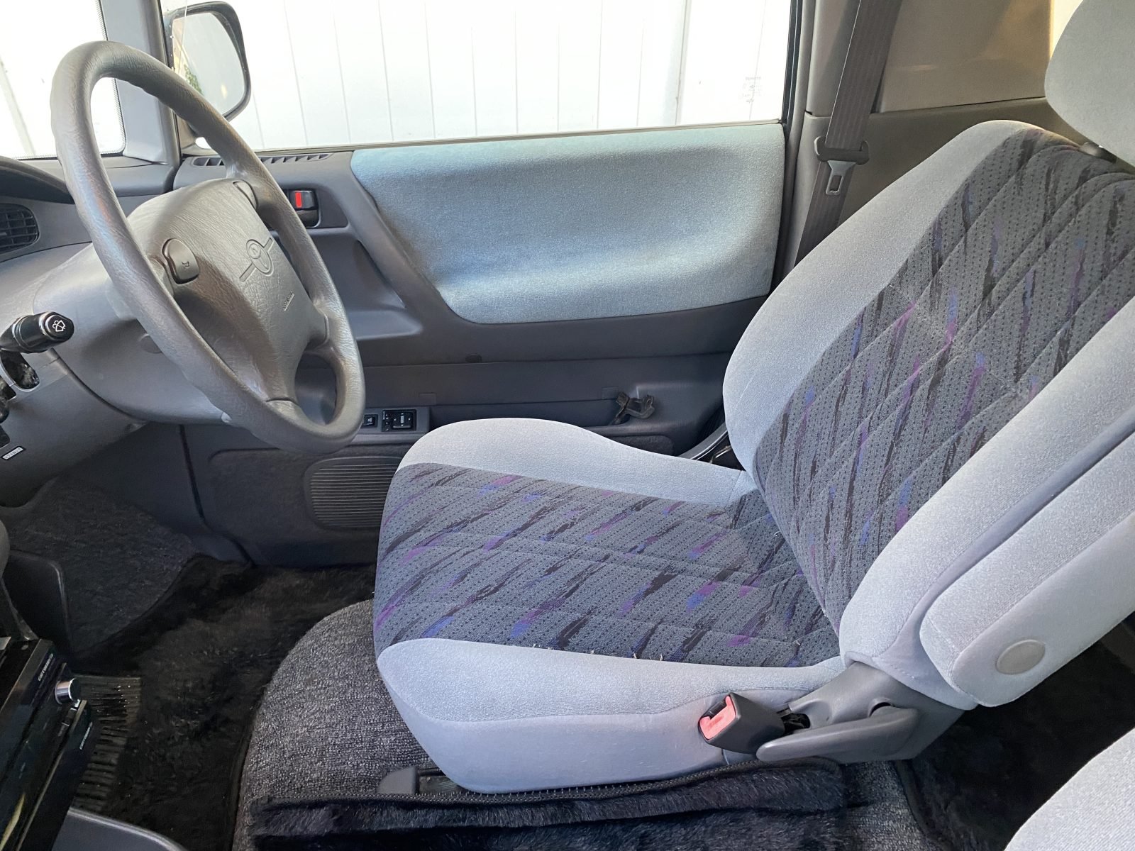 1999 Toyota Estima Emina — photo 2