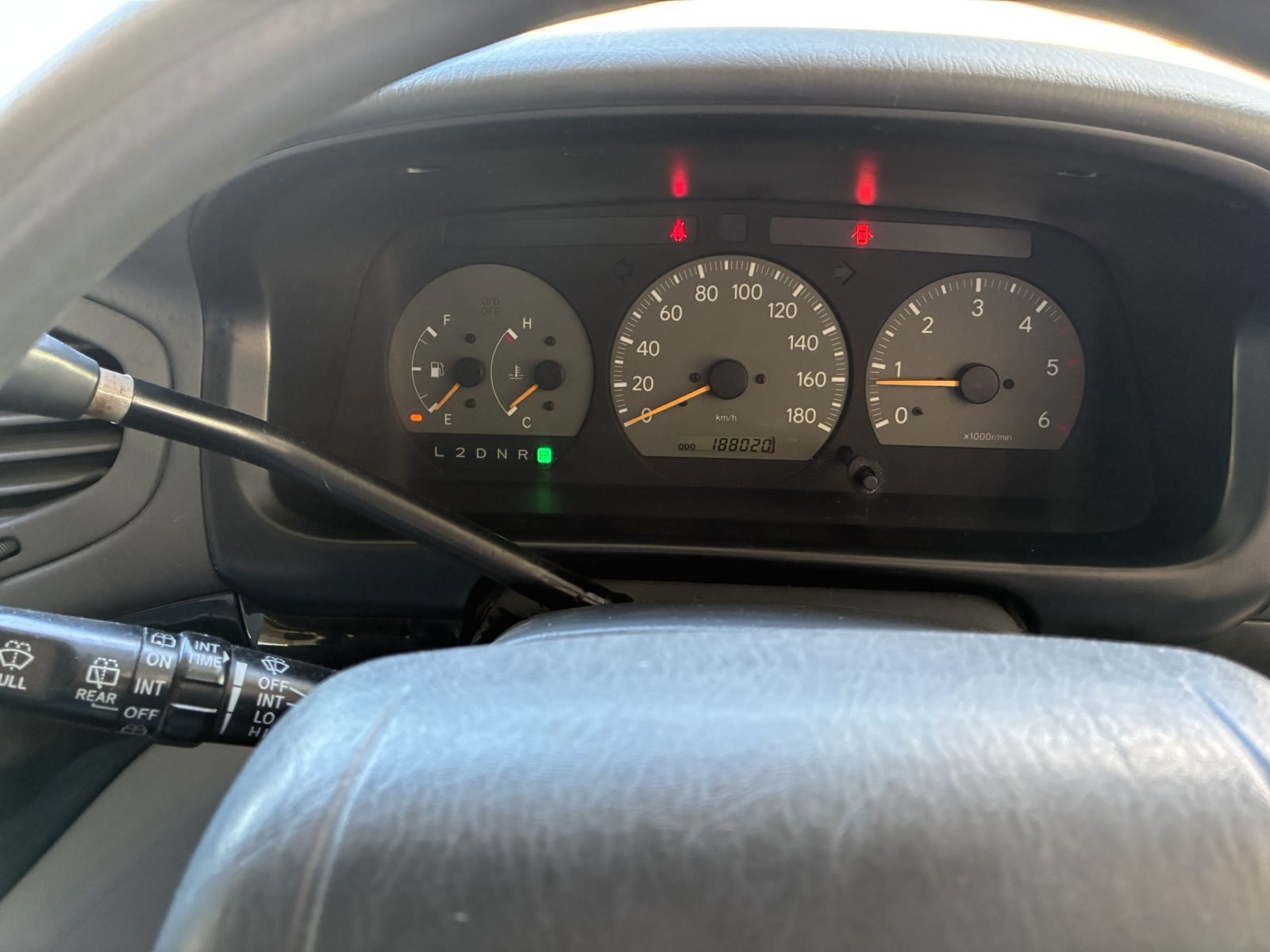 1997 Toyota Hiace Regius 4x4 — photo 11