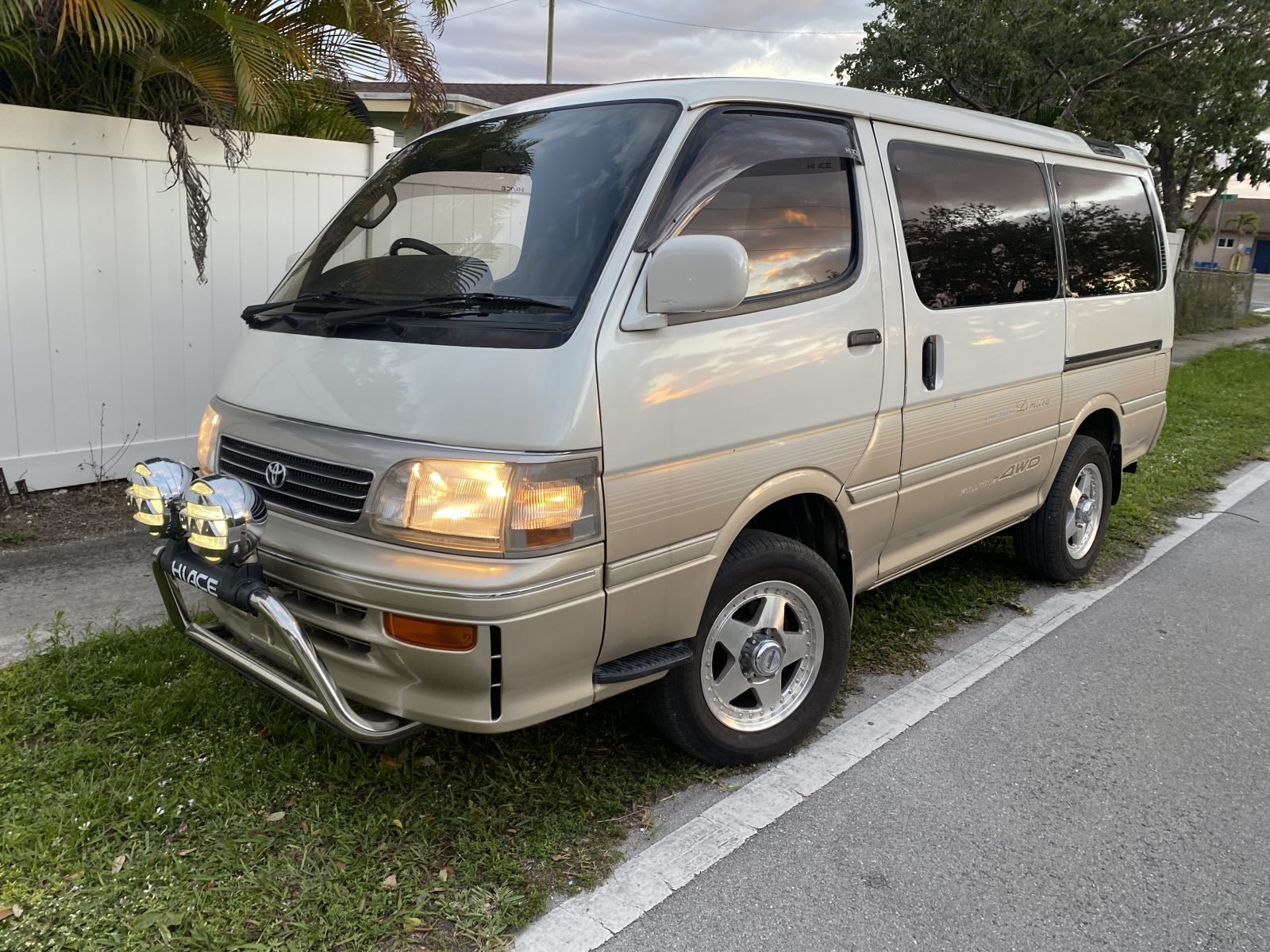 1994 Toyota Hiace Super Custom 4x4 Limited — JDM Auto Miami