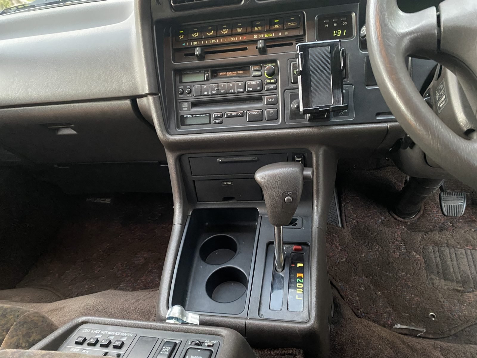 1994 Toyota Hiace Super Custom 4x4 Limited — photo 10