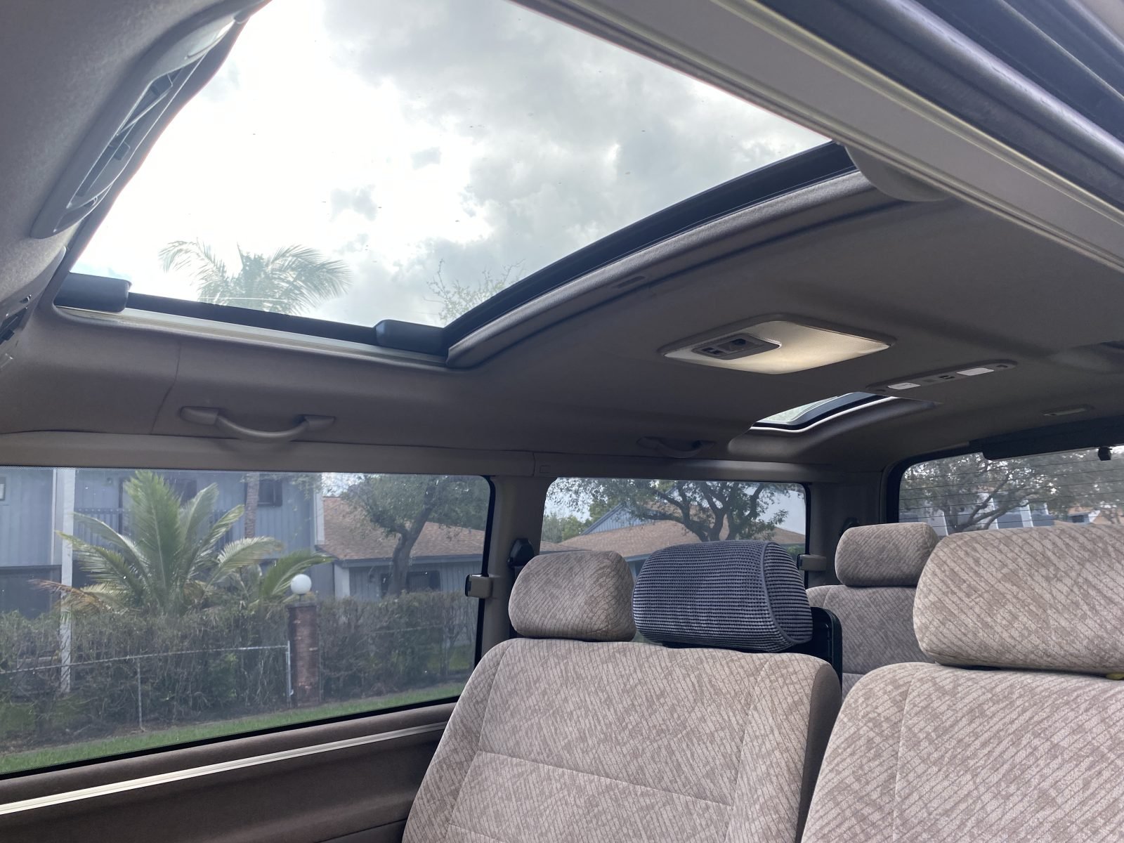 1999 Toyota Hiace Super Custom 4x4 — photo 12