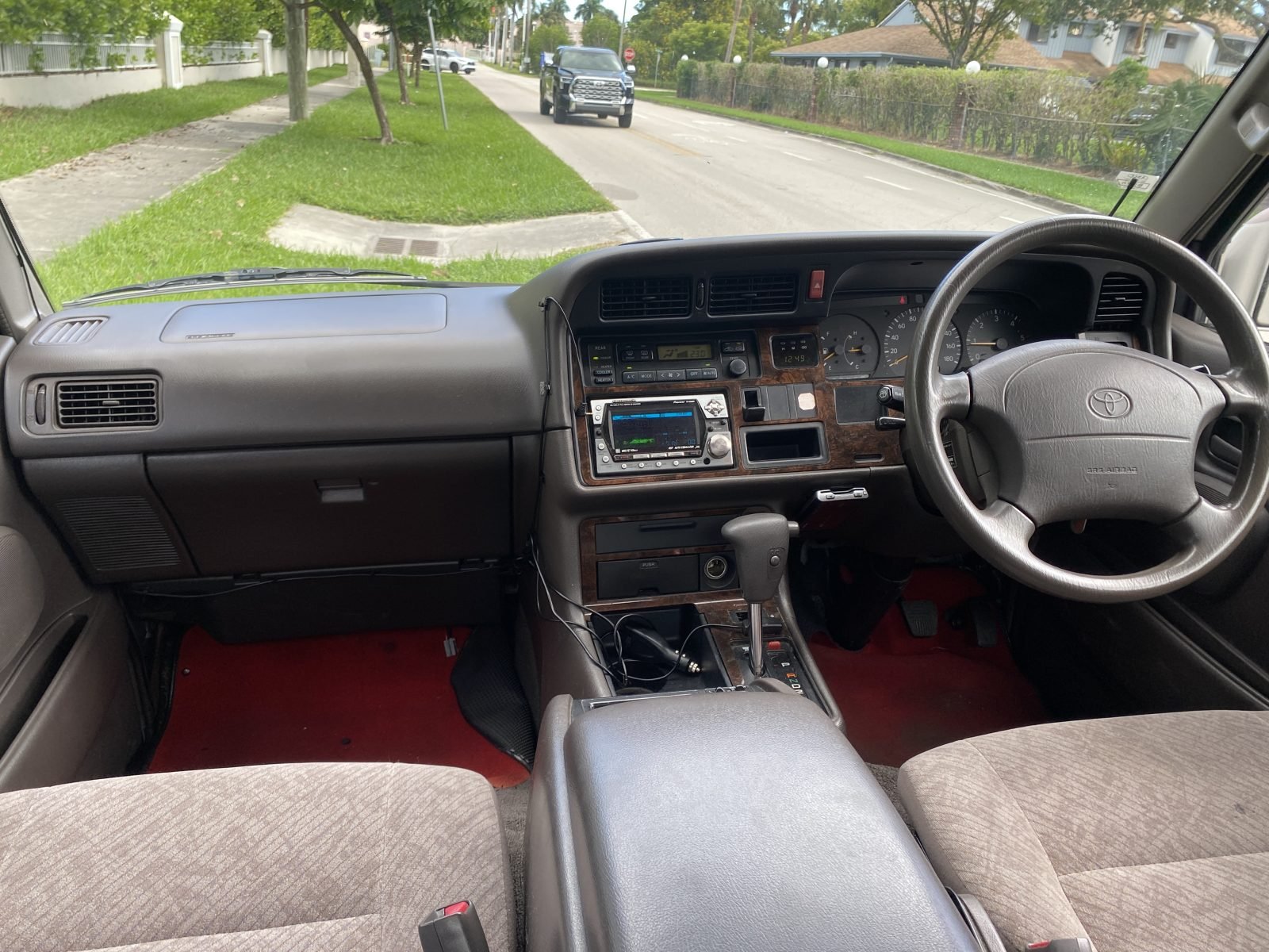 1999 Toyota Hiace Super Custom 4x4 — photo 15