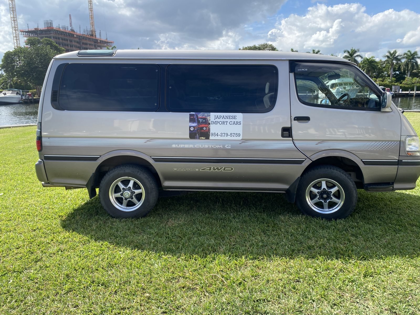 1999 Toyota Hiace Super Custom 4x4 — photo 18