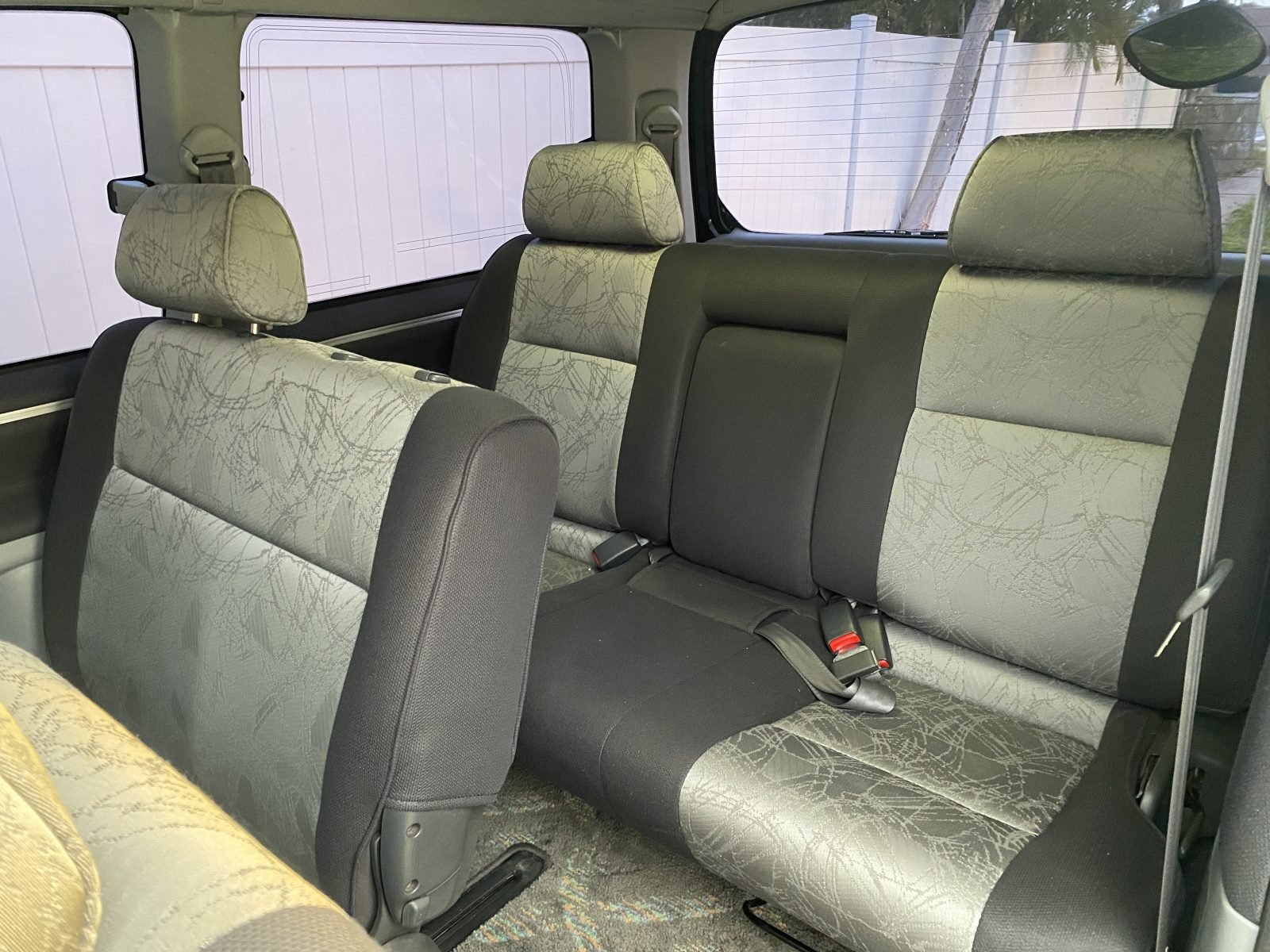 1999 Toyota Hiace Touring — photo 11