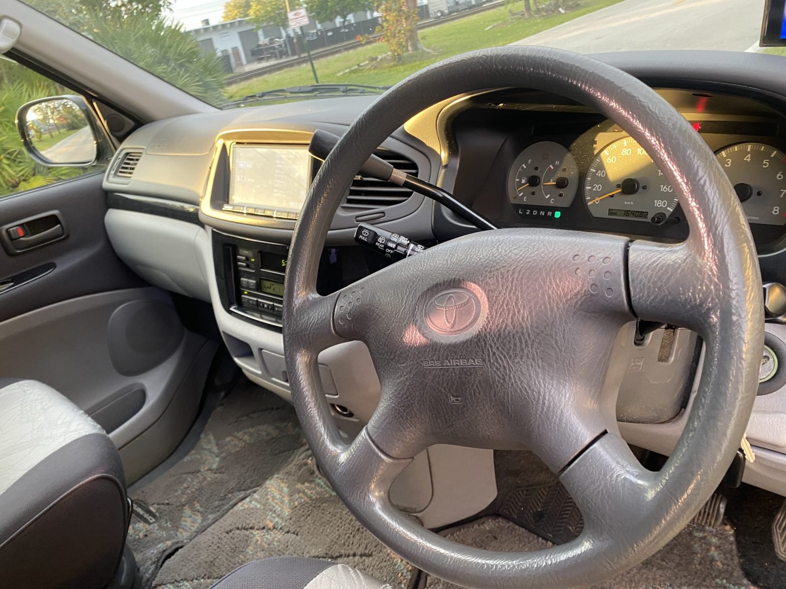 1999 Toyota Hiace Touring — photo 7